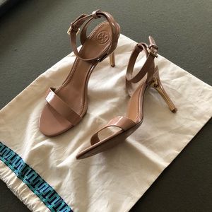 Worn ONCE - Tory Burch Patent Sandal Size 7